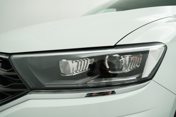 Volkswagen T-Roc BWJ 2021 | 1.0TSI 111PK Style Bus NWE APK | PANO | CAMERA A | CLIMA | STOELVERW | NAVI | CARPLAY | PRIVACY GLASS |