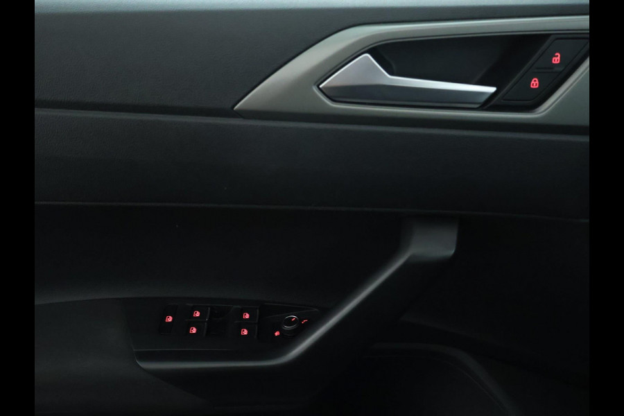 Volkswagen Polo 1.0 TSI Comfortline Business NAVI | CarPlay | PDC