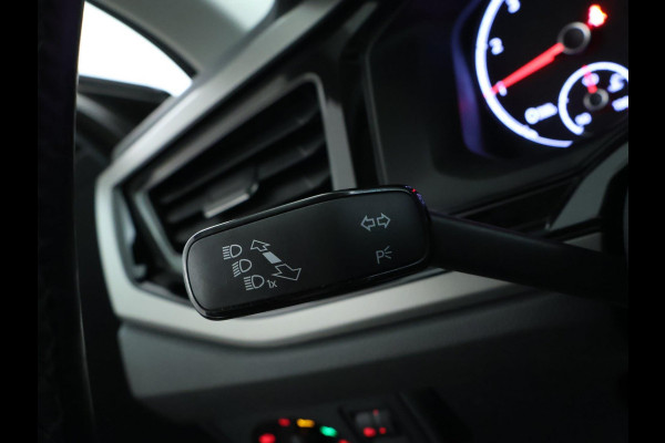 Volkswagen Polo 1.0 TSI Comfortline Business NAVI | CarPlay | PDC