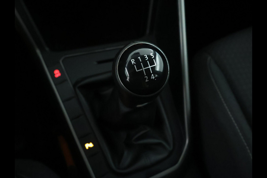 Volkswagen Polo 1.0 TSI Comfortline Business NAVI | CarPlay | PDC