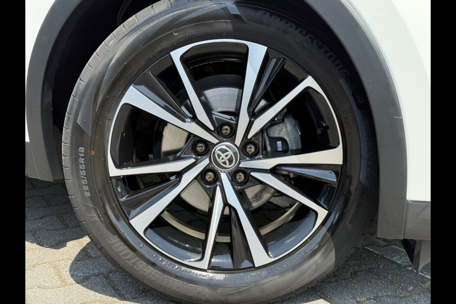 Toyota C-HR 2.0 Hybrid 200 Team D | CarPlay | ACC | Camera | LED | Dodehoek | Keyless | 18 inch