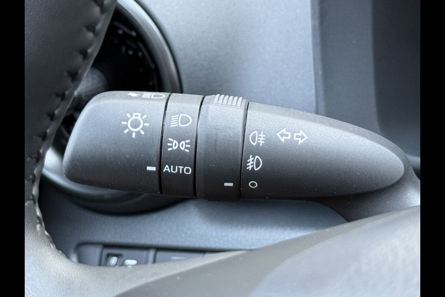 Toyota C-HR 2.0 Hybrid 200 Team D | CarPlay | ACC | Camera | LED | Dodehoek | Keyless | 18 inch