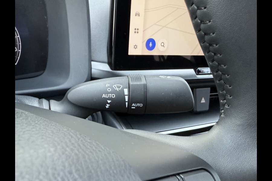 Toyota C-HR 2.0 Hybrid 200 Team D | CarPlay | ACC | Camera | LED | Dodehoek | Keyless | 18 inch