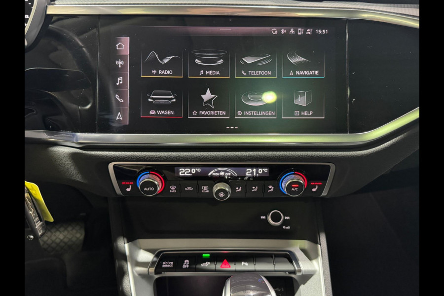 Audi Q3 Sportback 45 TFSI e Edition | Pano | Navi | Dodehoek | Winterpakket