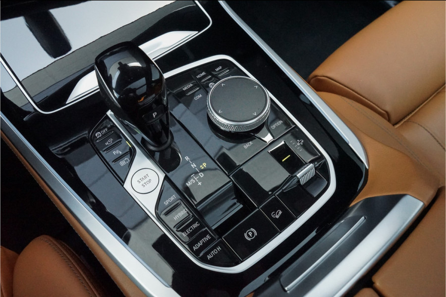 BMW X5 xDrive45e High Ex M-Sport Pro Shadow Pano Laser Luchtvering Trekhaak