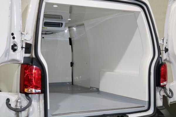 Volkswagen Transporter 2.0 TDI L2 H1 Koelwagen 0 Graden koeling Airco Sidebars