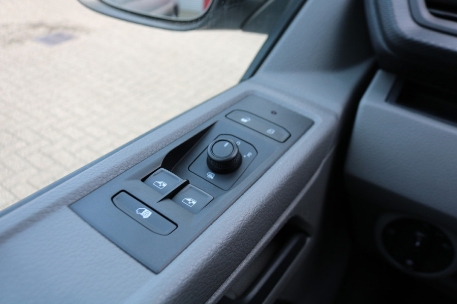 Volkswagen Transporter 2.0 TDI L2 H1 Koelwagen 0 Graden koeling Airco Sidebars