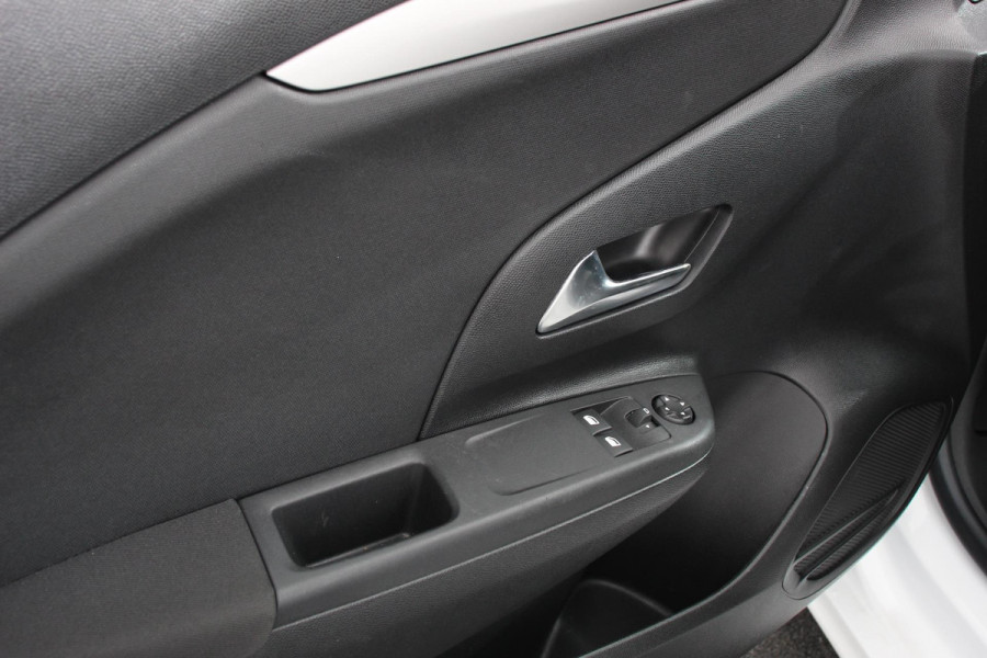 Opel Corsa 1.2 Edition | Apple Carplay/Android Auto | Cruise Control | Verwamd stuurwiel | Verwarmde voorstoelen | Parkeersensor achter | Getinte ramen achter