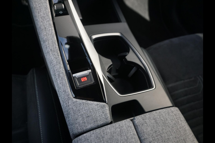 Peugeot 3008 1.2 Hybrid 136 GT