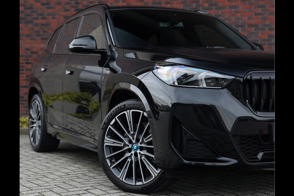 BMW X1 30e xDrive | Pano - HUD - Trekhaak