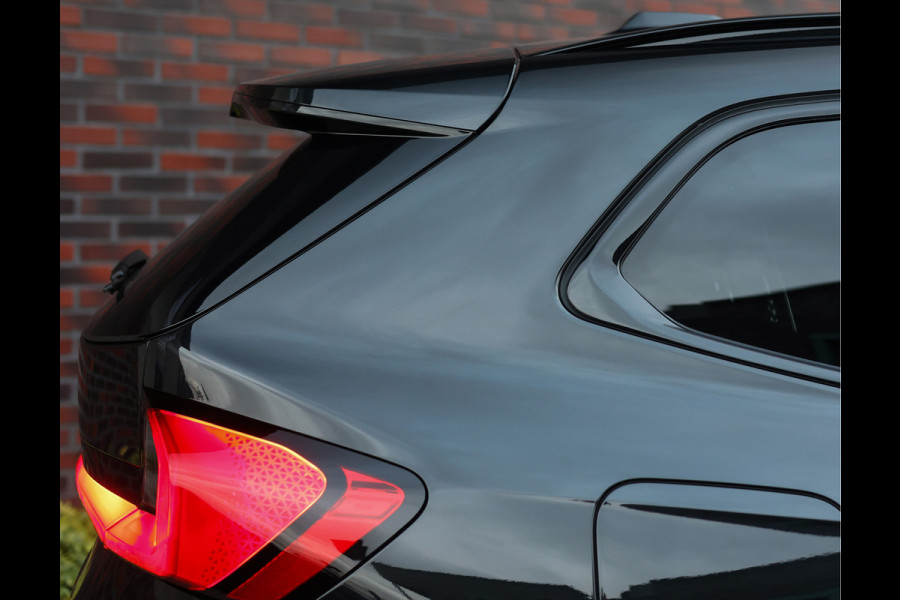 BMW X1 30e xDrive | Pano - HUD - Trekhaak