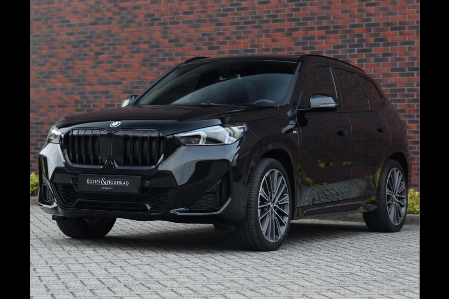 BMW X1 30e xDrive | Pano - HUD - Trekhaak