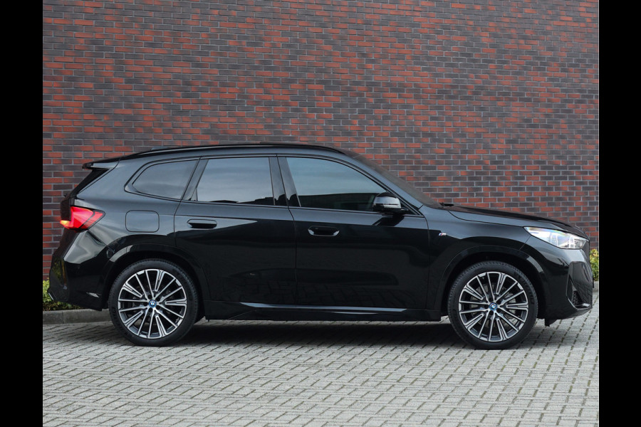 BMW X1 30e xDrive | Pano - HUD - Trekhaak