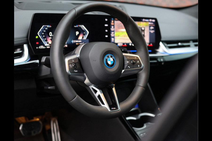 BMW X1 30e xDrive | Pano - HUD - Trekhaak