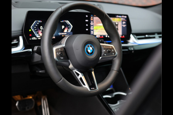 BMW X1 30e xDrive | Pano - HUD - Trekhaak