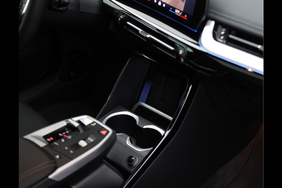 BMW X1 30e xDrive | Pano - HUD - Trekhaak