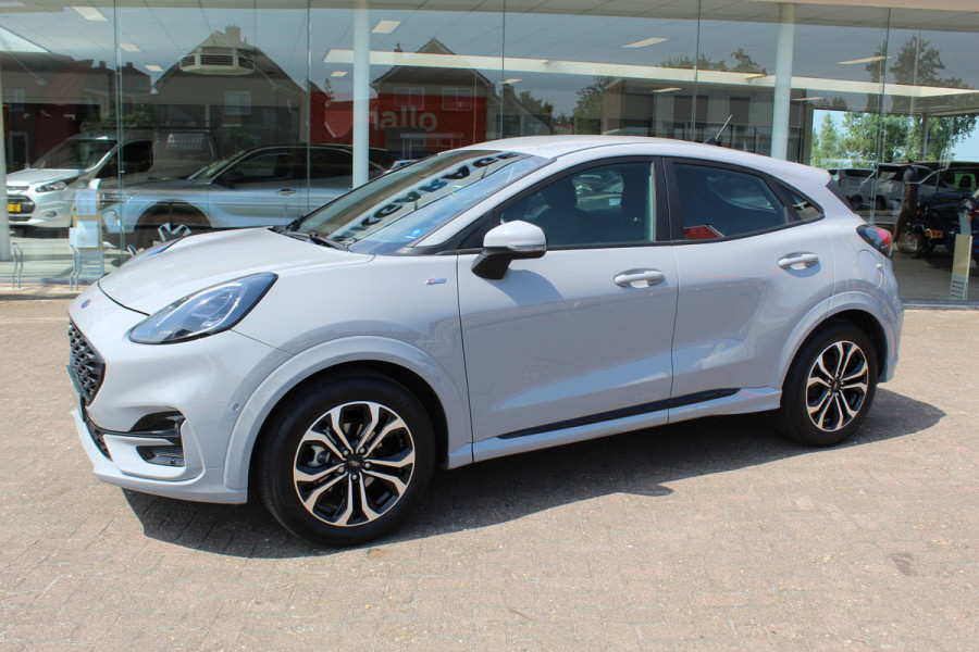 Ford Puma 1.0-125pk EcoBoost Mild-Hybrid ST-Line. Fabrieksgarantie t/m 16-01-2028 ! Autm. airco, navigatie, telefoonvoorb., stoel-, stuur- en voorraamverwarming, camera, parkeersensoren v+a, parkeer assistent, adaptieve cruise control, side- en lane assist etc.