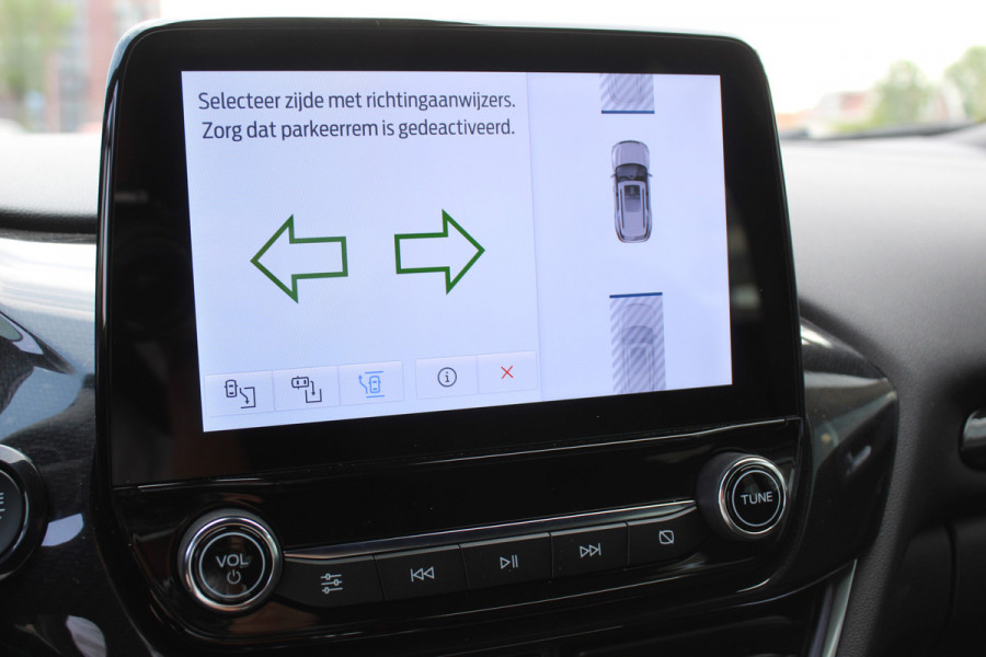 Ford Puma 1.0-125pk EcoBoost Mild-Hybrid ST-Line. Fabrieksgarantie t/m 16-01-2028 ! Autm. airco, navigatie, telefoonvoorb., stoel-, stuur- en voorraamverwarming, camera, parkeersensoren v+a, parkeer assistent, adaptieve cruise control, side- en lane assist etc.