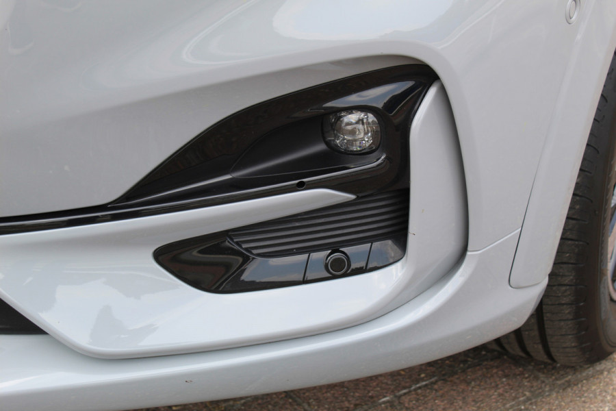 Ford Puma 1.0-125pk EcoBoost Mild-Hybrid ST-Line. Fabrieksgarantie t/m 16-01-2028 ! Autm. airco, navigatie, telefoonvoorb., stoel-, stuur- en voorraamverwarming, camera, parkeersensoren v+a, parkeer assistent, adaptieve cruise control, side- en lane assist etc.