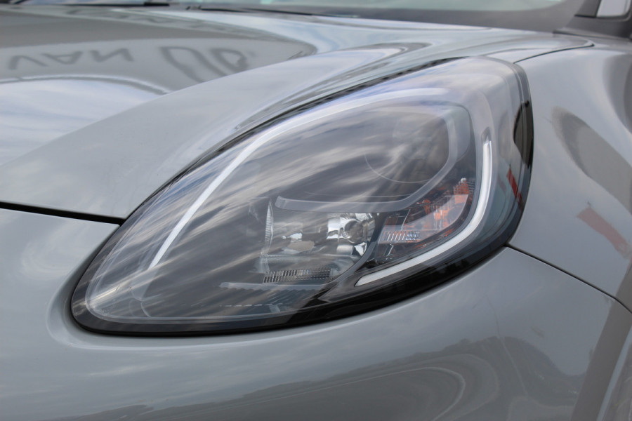 Ford Puma 1.0-125pk EcoBoost Mild-Hybrid ST-Line. Fabrieksgarantie t/m 16-01-2028 ! Autm. airco, navigatie, telefoonvoorb., stoel-, stuur- en voorraamverwarming, camera, parkeersensoren v+a, parkeer assistent, adaptieve cruise control, side- en lane assist etc.