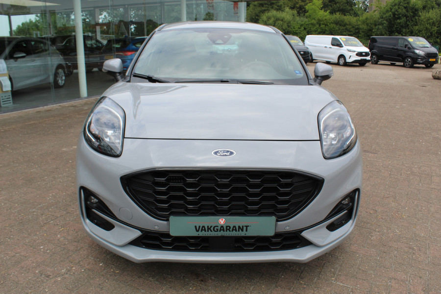 Ford Puma 1.0-125pk EcoBoost Mild-Hybrid ST-Line. Fabrieksgarantie t/m 16-01-2028 ! Autm. airco, navigatie, telefoonvoorb., stoel-, stuur- en voorraamverwarming, camera, parkeersensoren v+a, parkeer assistent, adaptieve cruise control, side- en lane assist etc.