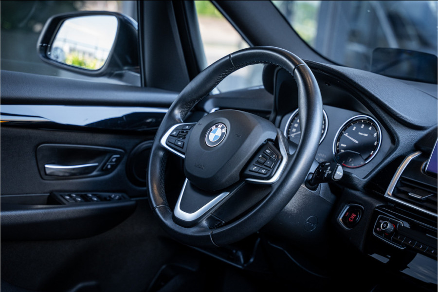 BMW 2 Serie Gran Tourer 218i 7p. Executive Edition - Panorama | Head Up | Cruise Control | Trekhaak