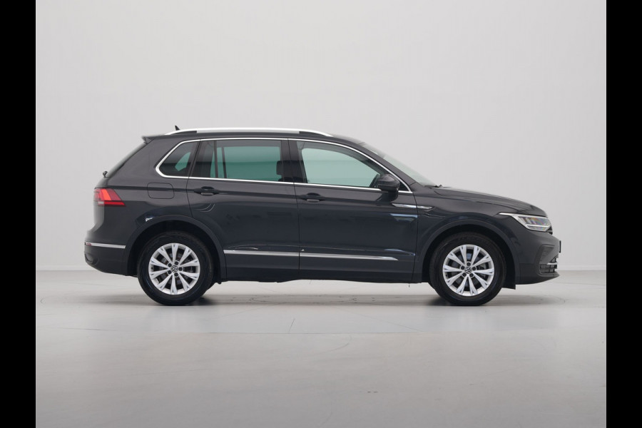 Volkswagen Tiguan 1.5 TSI 130pk Life Navi via App Clima Pdc Acc Side Assist 43
