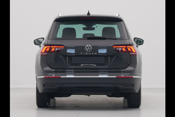 Volkswagen Tiguan 1.5 TSI 130pk Life Navi via App Clima Pdc Acc Side Assist 43