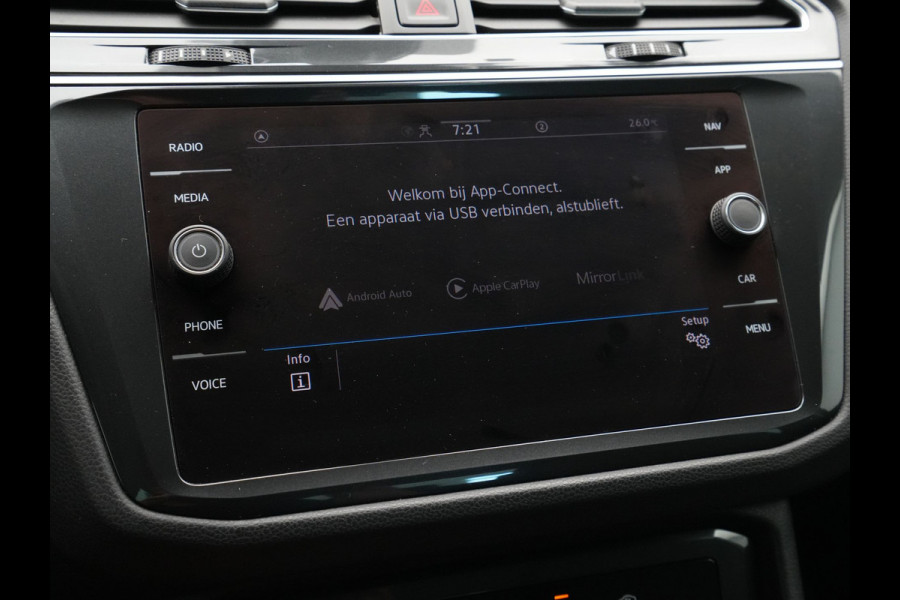 Volkswagen Tiguan 1.5 TSI 130pk Life Navi via App Clima Pdc Acc Side Assist 43