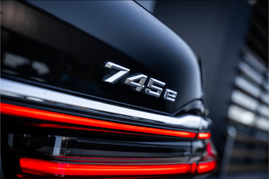 BMW 7 Serie 745e - Panorama | ACC | 360 Camera | Massage | Memory