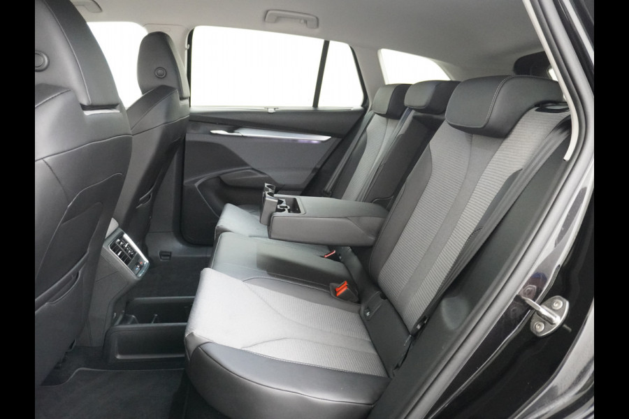 Škoda ENYAQ iV 60 Navi Ecc Adaptive-Cruise Camera Apple Carplay Android Keyless Led Pdc DabBusiness Edition Plus Stoelverwarming Bluetooth Dodehoek detector Draadloze tel.lader Rijstrooksensor Regen-Lichtsensor Origineel Nederlandse 1e Eigenaar Auto nieuwprijs €51.910,-