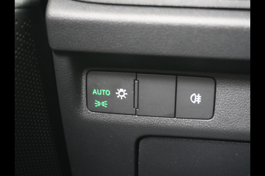 Škoda ENYAQ iV 60 Navi Ecc Adaptive-Cruise Camera Apple Carplay Android Keyless Led Pdc DabBusiness Edition Plus Stoelverwarming Bluetooth Dodehoek detector Draadloze tel.lader Rijstrooksensor Regen-Lichtsensor Origineel Nederlandse 1e Eigenaar Auto nieuwprijs €51.910,-