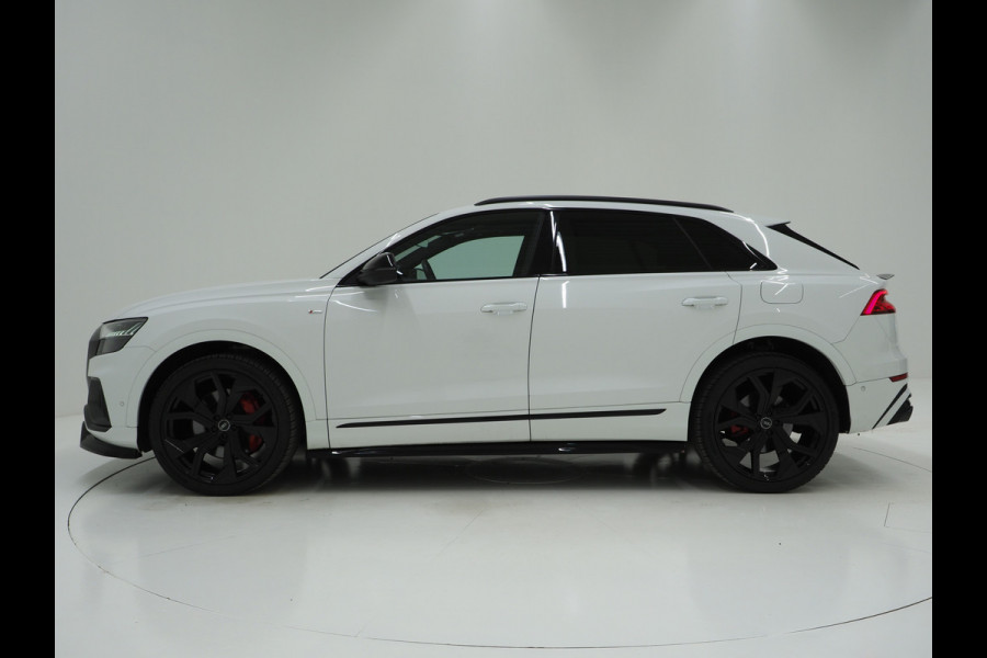 Audi Q8 60 TFSI e quattro Competition BlackOptic 462PK | RS Stoelen | 23" | Panoramadak | Luchtvering | B&O | 360 | Trekhaak