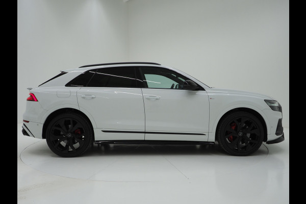 Audi Q8 60 TFSI e quattro Competition BlackOptic 462PK | RS Stoelen | 23" | Panoramadak | Luchtvering | B&O | 360 | Trekhaak
