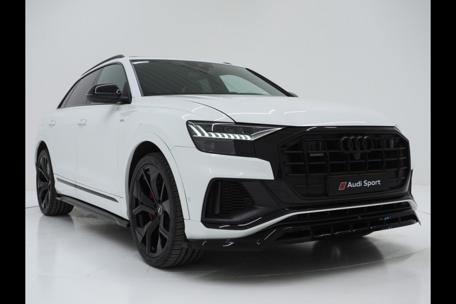 Audi Q8 60 TFSI e quattro Competition BlackOptic 462PK | RS Stoelen | 23" | Panoramadak | Luchtvering | B&O | 360 | Trekhaak