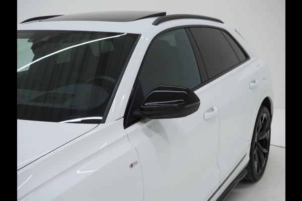 Audi Q8 60 TFSI e quattro Competition BlackOptic 462PK | RS Stoelen | 23" | Panoramadak | Luchtvering | B&O | 360 | Trekhaak
