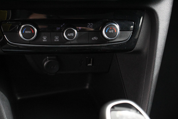 Opel Corsa 1.2 turbo 102pk Elegance | Navigatie | Apple Carplay/Android Auto | Climate Control | Camera | Parkeer sensoren V+A | Lichtmetalen Velgen | Cruise Control