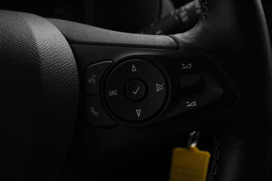Opel Corsa 1.2 turbo 102pk Elegance | Navigatie | Apple Carplay/Android Auto | Climate Control | Camera | Parkeer sensoren V+A | Lichtmetalen Velgen | Cruise Control