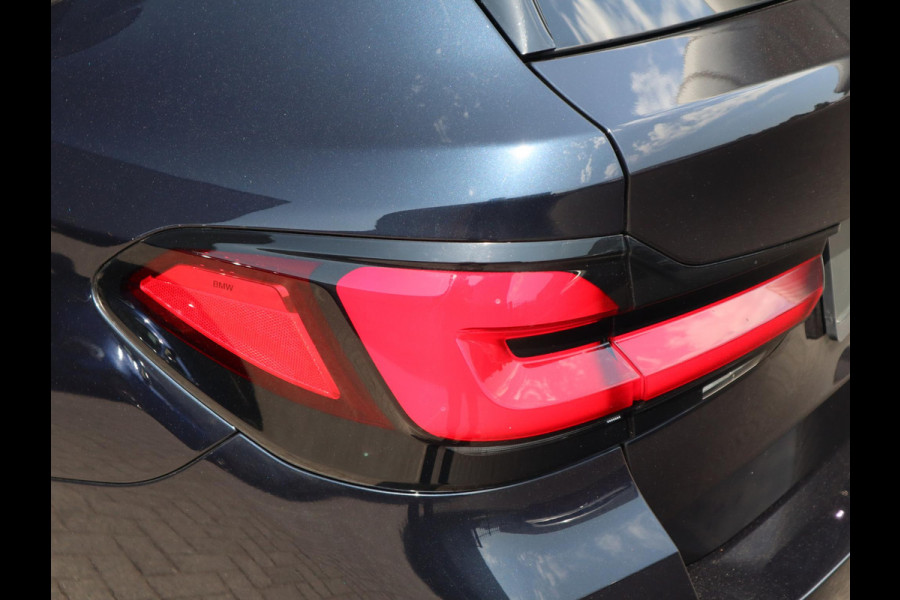 BMW 5 Serie Touring 530d Executive M Sport | Panoramadak | Head up | Laser | Adaptive Cruise |