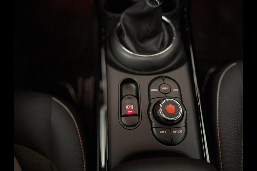 MINI Clubman 1.5 One Chili |Pano | Keyless | LED | Carbon | Navi | Topstaat