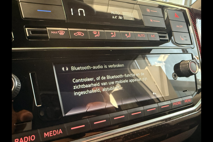Volkswagen up! 1.0 TSI GTI 5-Drs. ClimateControl Stoelverwarming 17'lmv 24 maanden garantie mogelijk (*vraag naar de voorwaarden)