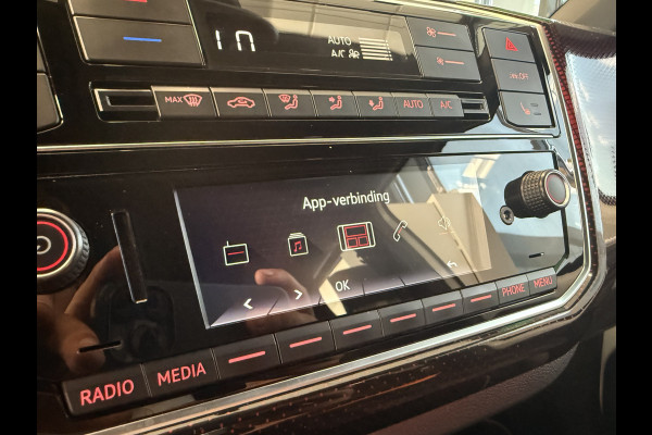 Volkswagen up! 1.0 TSI GTI 5-Drs. ClimateControl Stoelverwarming 17'lmv 24 maanden garantie mogelijk (*vraag naar de voorwaarden)