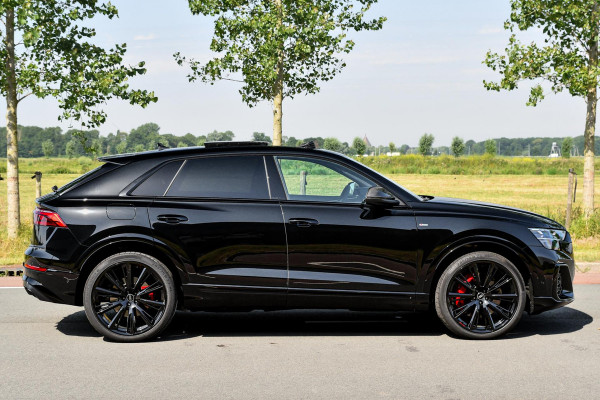 Audi Q8 60 TFSI e quattro Pro Line S Competition. RS, Carbon, Massage, Koeling, Design, 4W, Softcl, Pano, Laser, OLED, B&O, HUD!