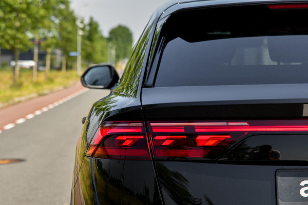 Audi Q8 60 TFSI e quattro Pro Line S Competition. RS, Carbon, Massage, Koeling, Design, 4W, Softcl, Pano, Laser, OLED, B&O, HUD!