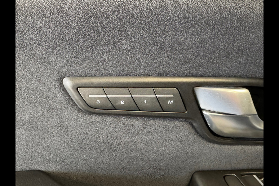 Land Rover Range Rover Evoque 2.0 eD4 Urban Series SE Dynamic PANORAMADAK LEDER NAVIGATIE CAMERA MEMORY STOELVERWARMING PDC CRUISE