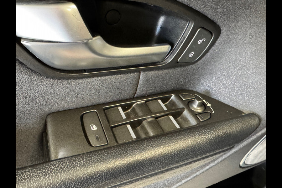 Land Rover Range Rover Evoque 2.0 eD4 Urban Series SE Dynamic PANORAMADAK LEDER NAVIGATIE CAMERA MEMORY STOELVERWARMING PDC CRUISE