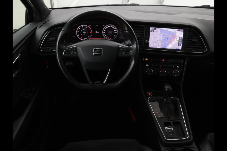 Seat Leon 1.5 TSI FR Ultimate Edition Black | Panoramadak | Stoelverwarming | Adaptive cruise | Beats Audio | Sfeerverlichting | Carplay | Leder/Alcantara | Full LED | Virtual Cockpit | Keyless | Navigatie
