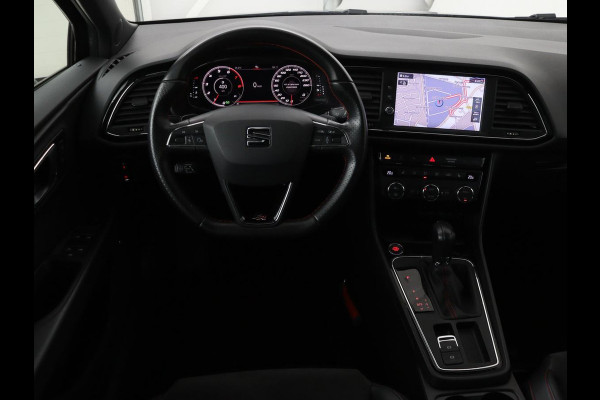 Seat Leon 1.5 TSI FR Ultimate Edition Black | Panoramadak | Stoelverwarming | Adaptive cruise | Beats Audio | Sfeerverlichting | Carplay | Leder/Alcantara | Full LED | Virtual Cockpit | Keyless | Navigatie