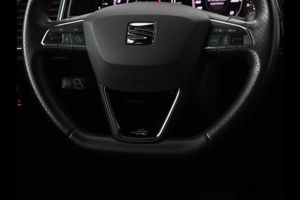 Seat Leon 1.5 TSI FR Ultimate Edition Black | Panoramadak | Stoelverwarming | Adaptive cruise | Beats Audio | Sfeerverlichting | Carplay | Leder/Alcantara | Full LED | Virtual Cockpit | Keyless | Navigatie