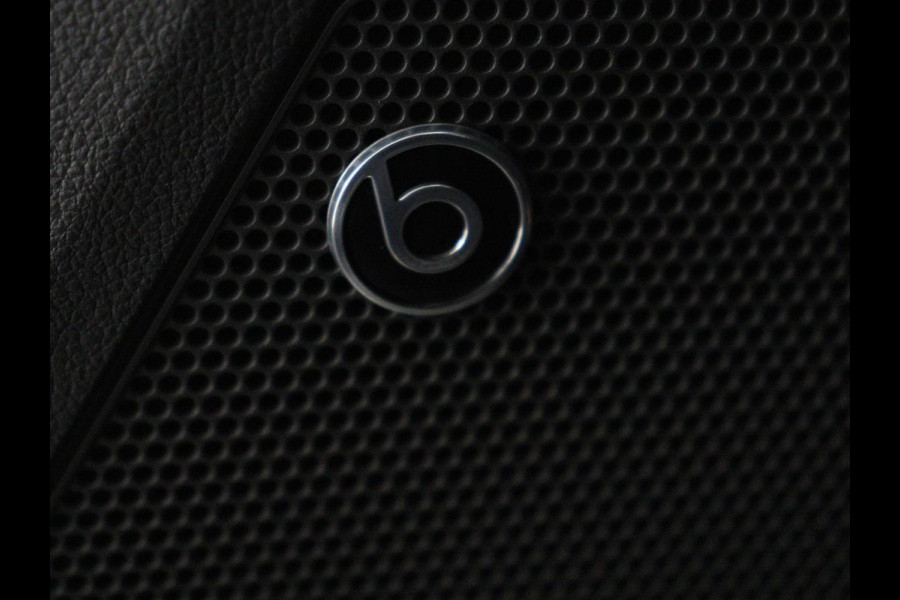 Seat Leon 1.5 TSI FR Ultimate Edition Black | Panoramadak | Stoelverwarming | Adaptive cruise | Beats Audio | Sfeerverlichting | Carplay | Leder/Alcantara | Full LED | Virtual Cockpit | Keyless | Navigatie